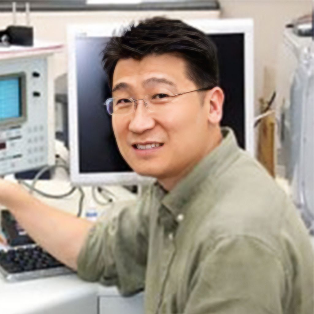 Photo of Joon Kim.