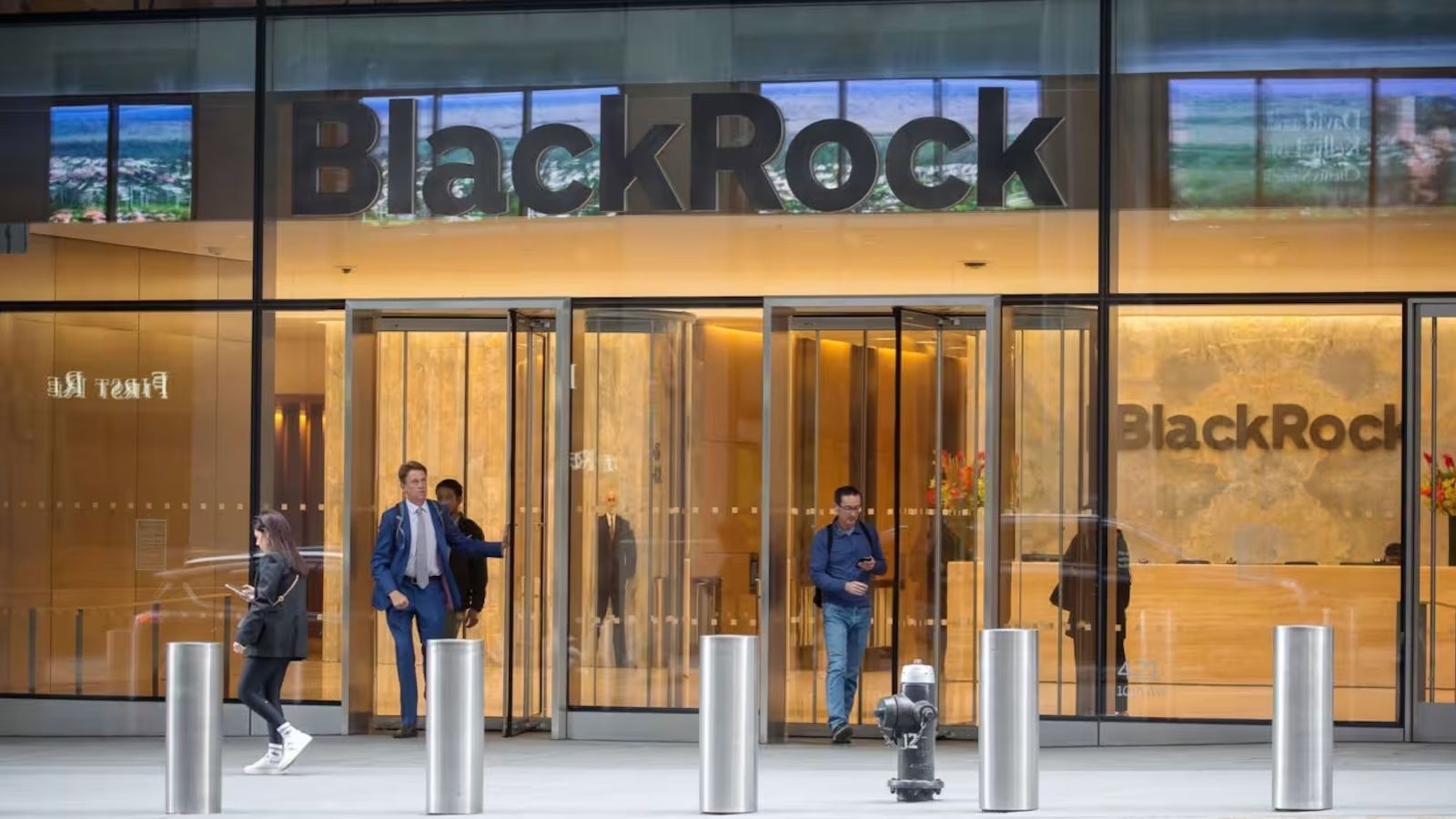 Photo - BlackRock headquarters entrance and lobby.