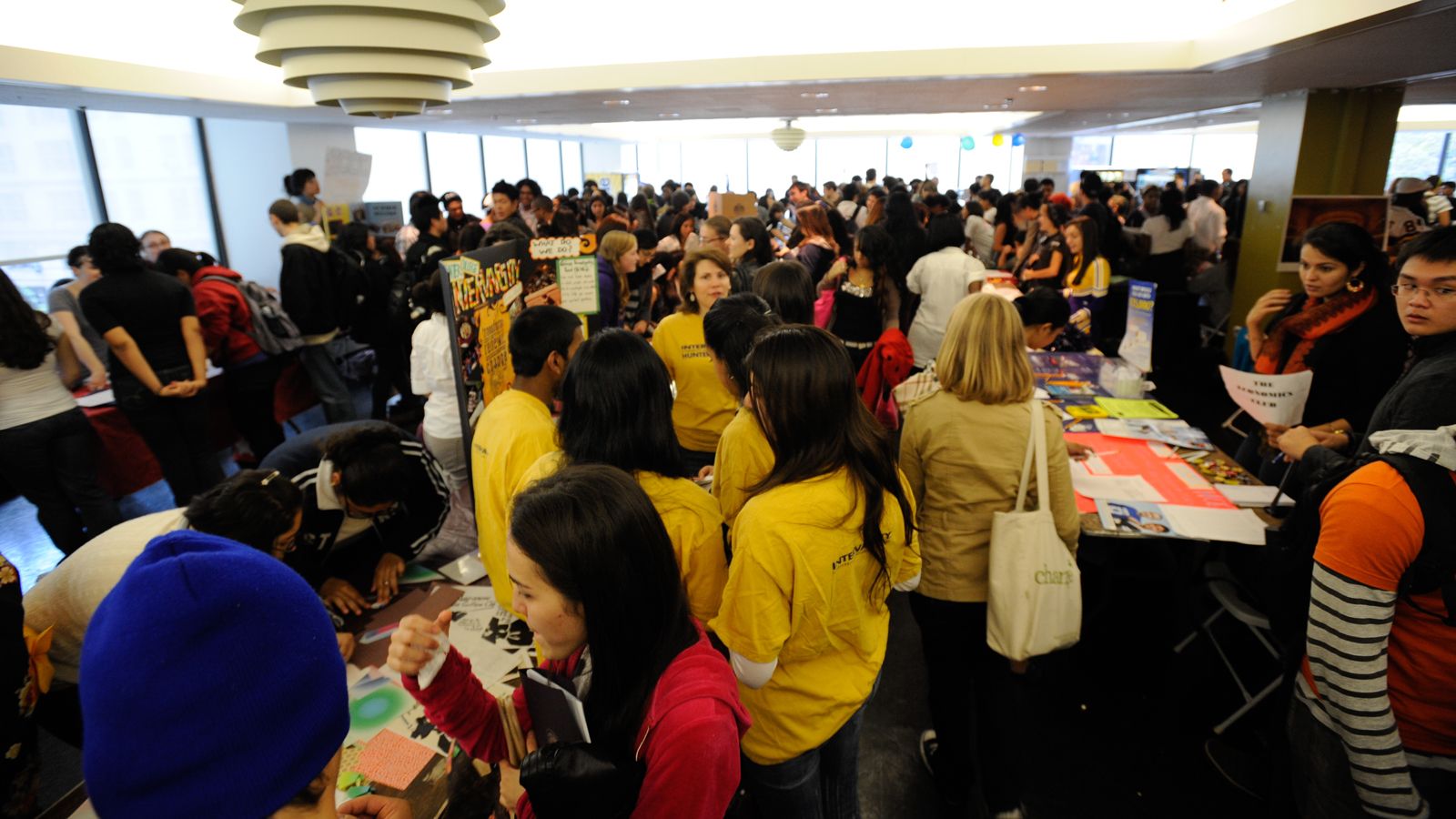 students at club fair