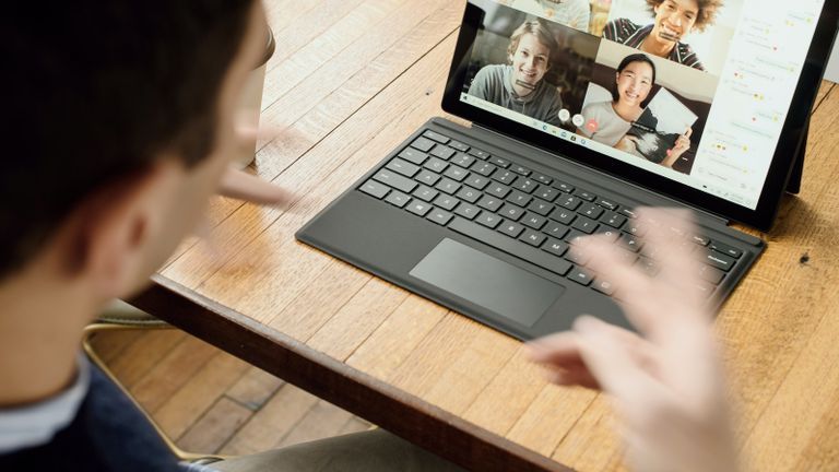 Photo - Student meeting online on laptop