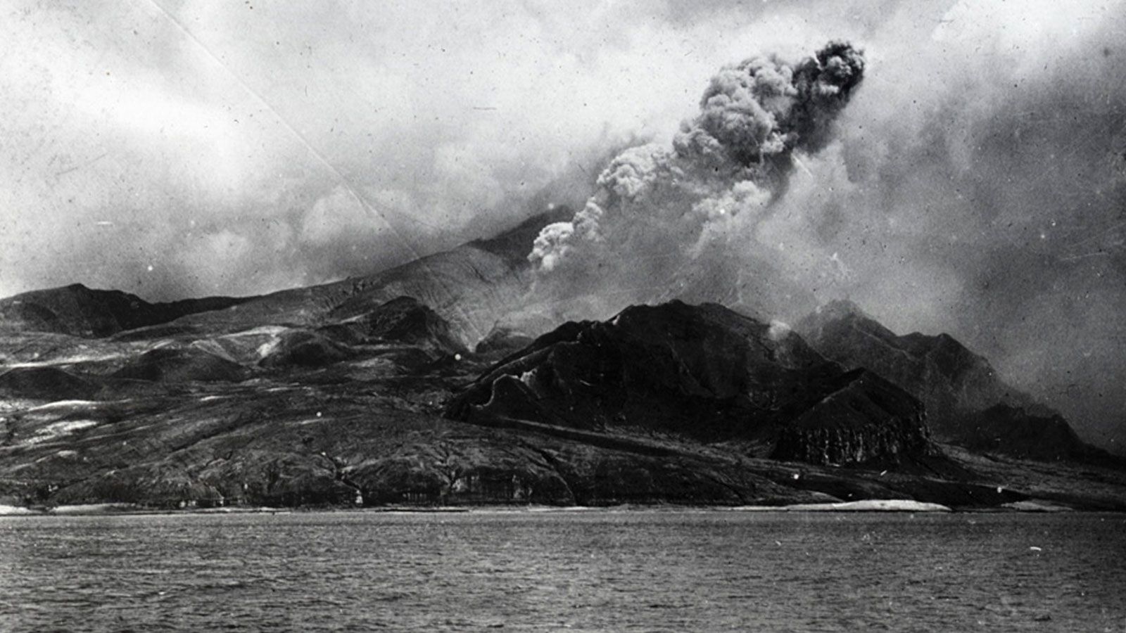 Photograph documenting the eruption of the volcano Mount Pelée in Martinique, 1902