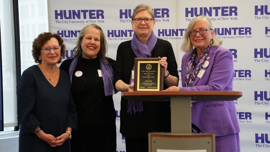 Hunter College President Nancy Cantor, Acting Alumni Association President Kim Hafner ’95, Community Service Awardee Leslie Lieth, Hall of Fame Committee Chair Barbara Andrews Shackatano.