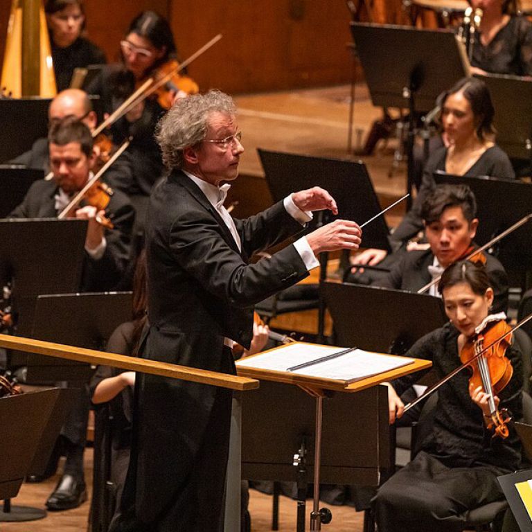Franz Welser-Most conducting the New York Philharmonic.