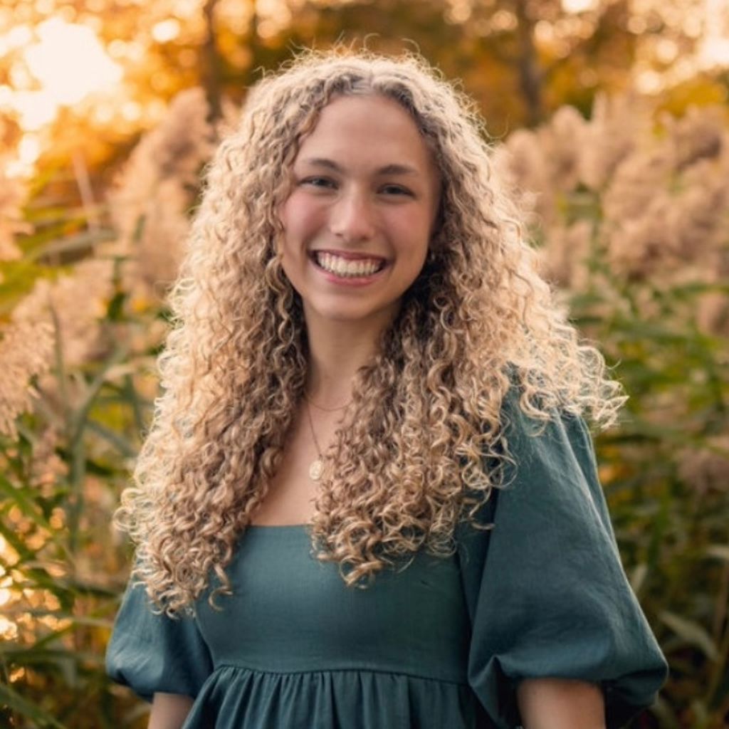 Photo of Celina Beyer-Teal