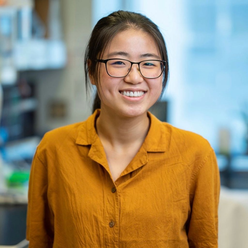 Photo of Vicki Yang.