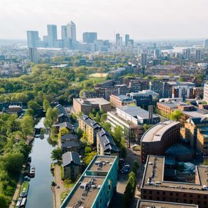 Photo—Queen Mary University of London's Mile End Campus, aerial view