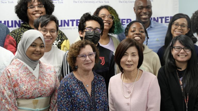 Mrs. Satoko Iwaya, the wife of Japan’s foreign Minister (third from left) visited Hunter’s Japanese Program in April.