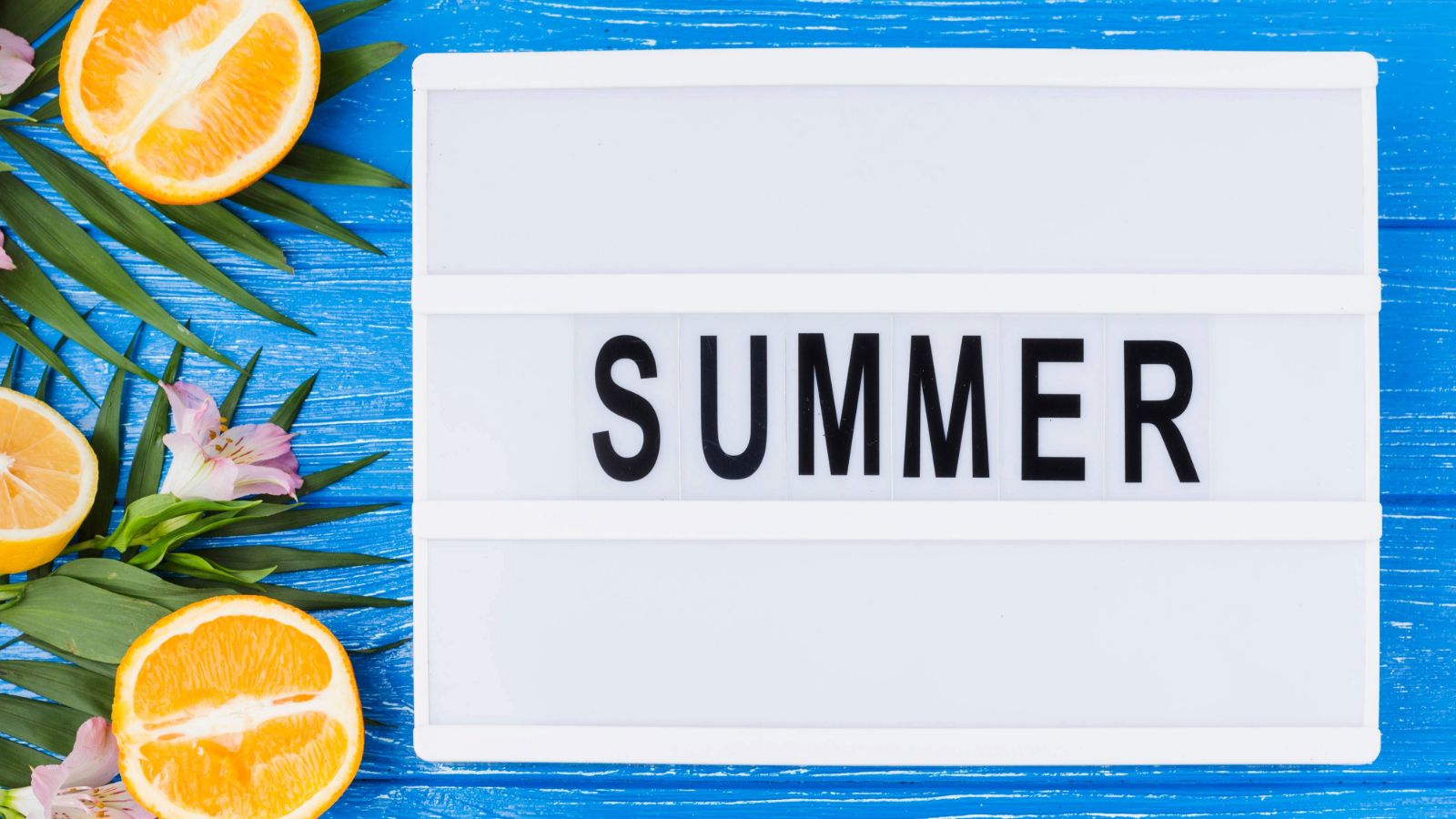 A sign that says Summer.