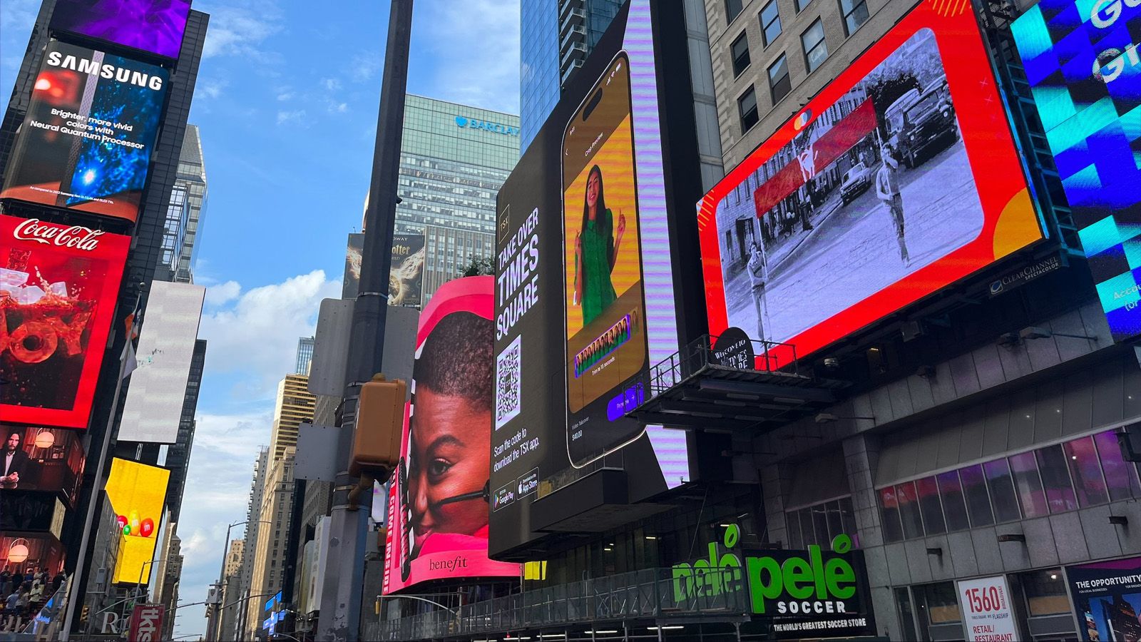 The NEST, Victor Skersis, Victoria Borisova, Stevie Knauss Art to the Masses 2.0, August 14, 2023. Times Square, New York Photo: Jake M. Robinson